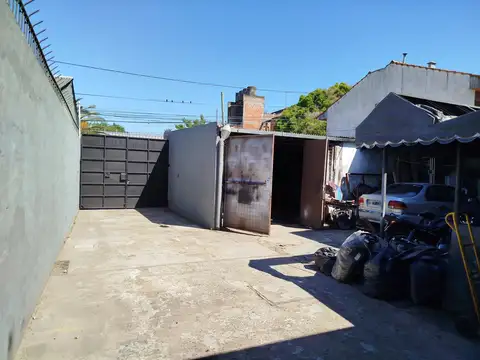 Galpon en Venta en Baires, USD 220.000