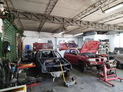 Galpon en Venta 14  mts Fondo