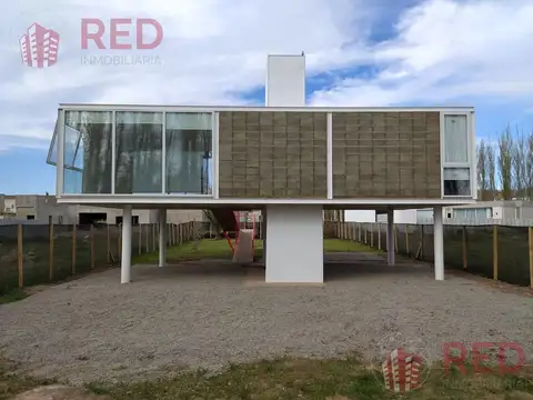 Vende casa en Barrio Santa Angela III Centenario