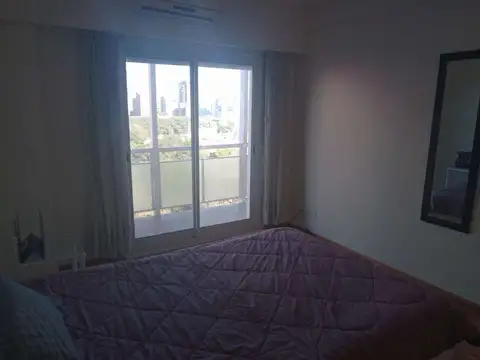 Frente a Plaza Francia y a La Biela - Av. Quintana esq. Junín - RECOLETA -