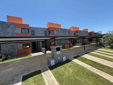 VENTA DUPLEX 3 DORMI A ESTRENAR 7 SOLES CÓRDOBA