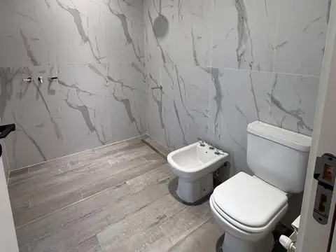 Casa 4 ambientes con 3 baños