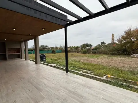 Casa en Venta en San Lorenzo Chico, USD 420.000