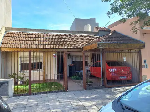 THAMES 2800 - CASA 5 AMBIENTES - VILLA ADELINA - ALQUILA 