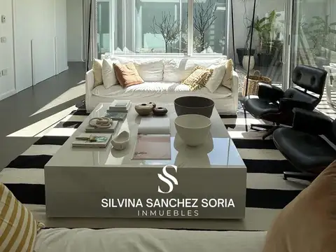 Casa en Venta en Campana, USD 450.000