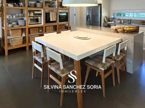 VENTA CASA 6 AMBIENTES EN BARRIO EL CARDAL I, LOS CARDALES