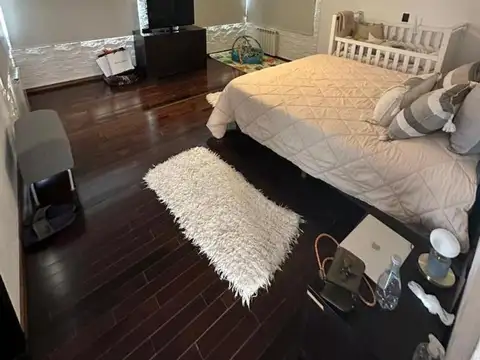 VENDO IMPORTANTE CASA AMOBLADA EN 5 LOMAS