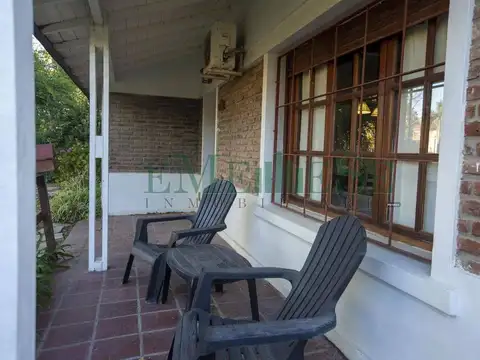 Casa 4 ambientes con 3 baños