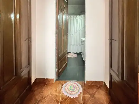 Depto Tipo Casa en Venta en Flores, USD 110.000