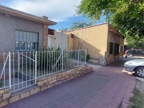 VENTA CASA EN CALLE COBOS, DORREGO, APTA CRÉDITO.