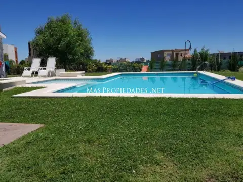 Alquiler Casa en Cruz del Sur 5 Dormitorios Canning 100