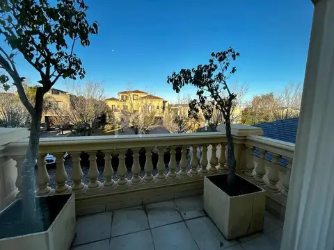 Casa en Alquiler al Noreste