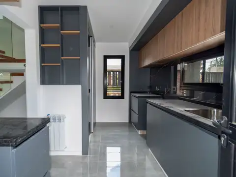 CASA EN VENTA, 2 DORMITORIOS, TDS3