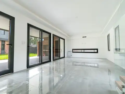 Casa 3 ambientes con 2 baños