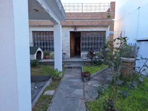 VENTA -casa 3 ambientes a reciclar  chilavert  jose leon suarez -