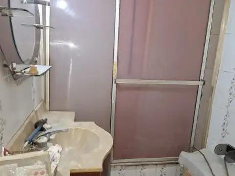 VENTA -casa 3 ambientes a reciclar  chilavert  jose leon suarez -