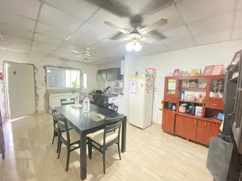 Casa 2 dormitorios, cochera, patio, en Sauce Viejo