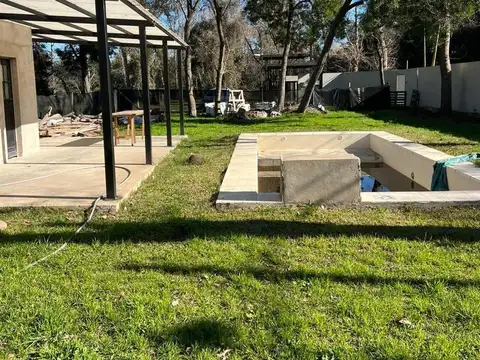 419 e 139 y 140 - Barrio Los Ciruelos
