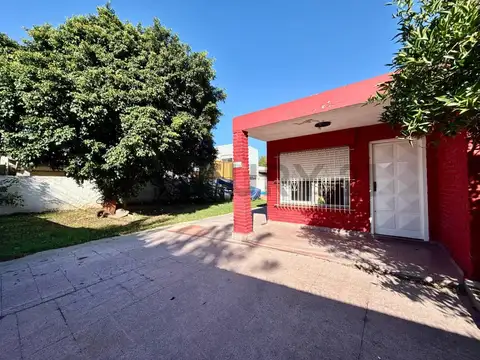 Casa con Gran Patio, Pileta y Cochera Múltiple sobre 243 m² – Zona Estratégica Tigre