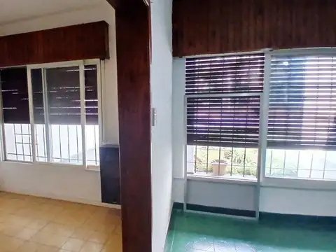 Casa - Venta - Argentina, Villa de Mayo - Av. Gral. Lemos 4579