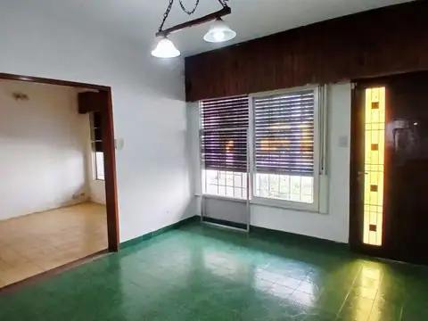 Casa - Venta - Argentina, Villa de Mayo - Av. Gral. Lemos 4579