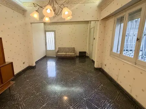 Casa Interna Única. Echesortu. San Juan al 4300