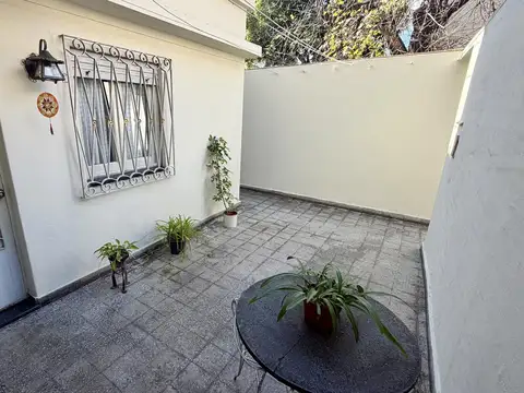 Casa 5 ambientes con 1 baño