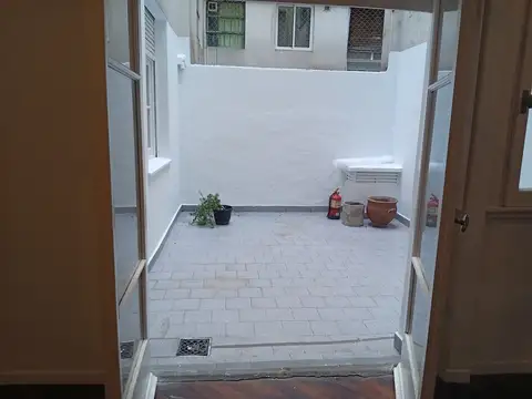 Avenida Raúl Scalabrini Ortiz 1100, Piso 1