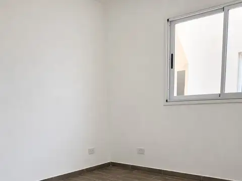 Casa Americana en esquina hecha a nuevo, lista para disfrutar