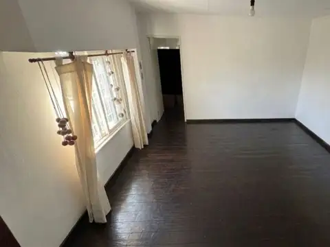 82 entre 115bis y 116 200