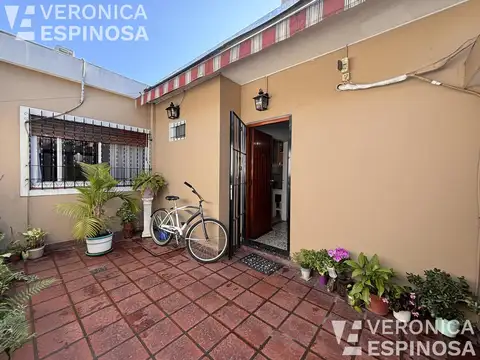 PH  Moron Sur tres ambientes cochera patio
