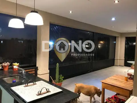 Casa 5 ambientes con 3 baños