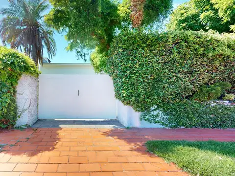 Casa en Venta en Manuel B Gonnet, USD 490.000