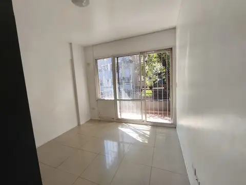 Departamento en Alquiler en Flores, $ 580.000