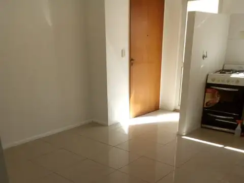 Lafuente 100, Piso 1