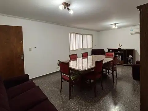 VENTA DEPTO 3 HABITACIONES 2 BAÑO 2 COCHERA CIUDAD