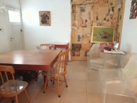 Casa 6 ambientes con 3 baños