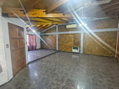 CASA CON DEPARTAMENTO INTERNO EN ALQUILER GUAYMALLÉN CON TOUR VIRTUAL