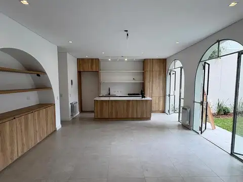 Casa en Venta con 1 cochera
