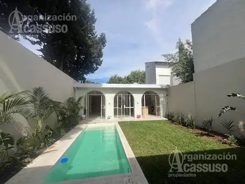 Casa 4 ambientes con 2 baños