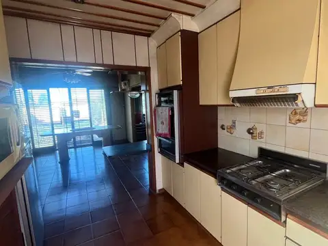 CASA+2 LOCALES DEPOSITO en Venta A BONZI A CREDITO