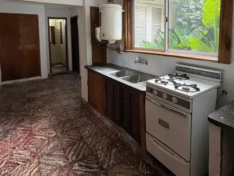 Casa 2 ambientes con 1 baño