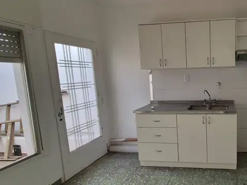 Depto Tipo Casa en Alquiler 51 años