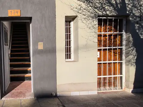 Depto Tipo Casa en Alquiler de 3 dormitorios
