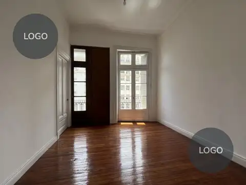 Lavalle y Libertad. Oportunidad departamento de 4 ambientes en esquina.  Apto profesional