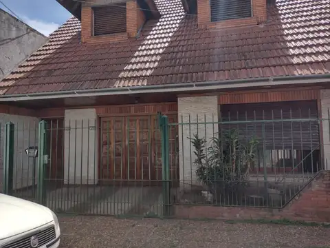 DEPARTAMENTO DE 3 AMB.TIPO CASA INTERNO