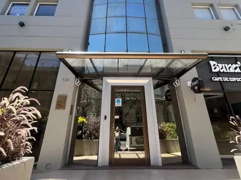 Oficina con cochera 48 entre  13 y 14