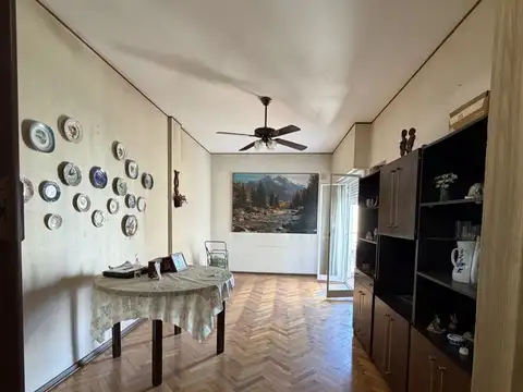 COLOMBRES 100, Piso 8