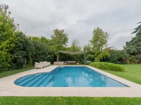 Casa 5 ambientes con 3 baños