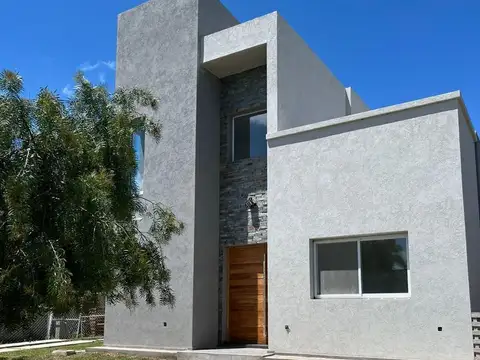 Venta Casa San Ramón Pilar del Este USD 162.000